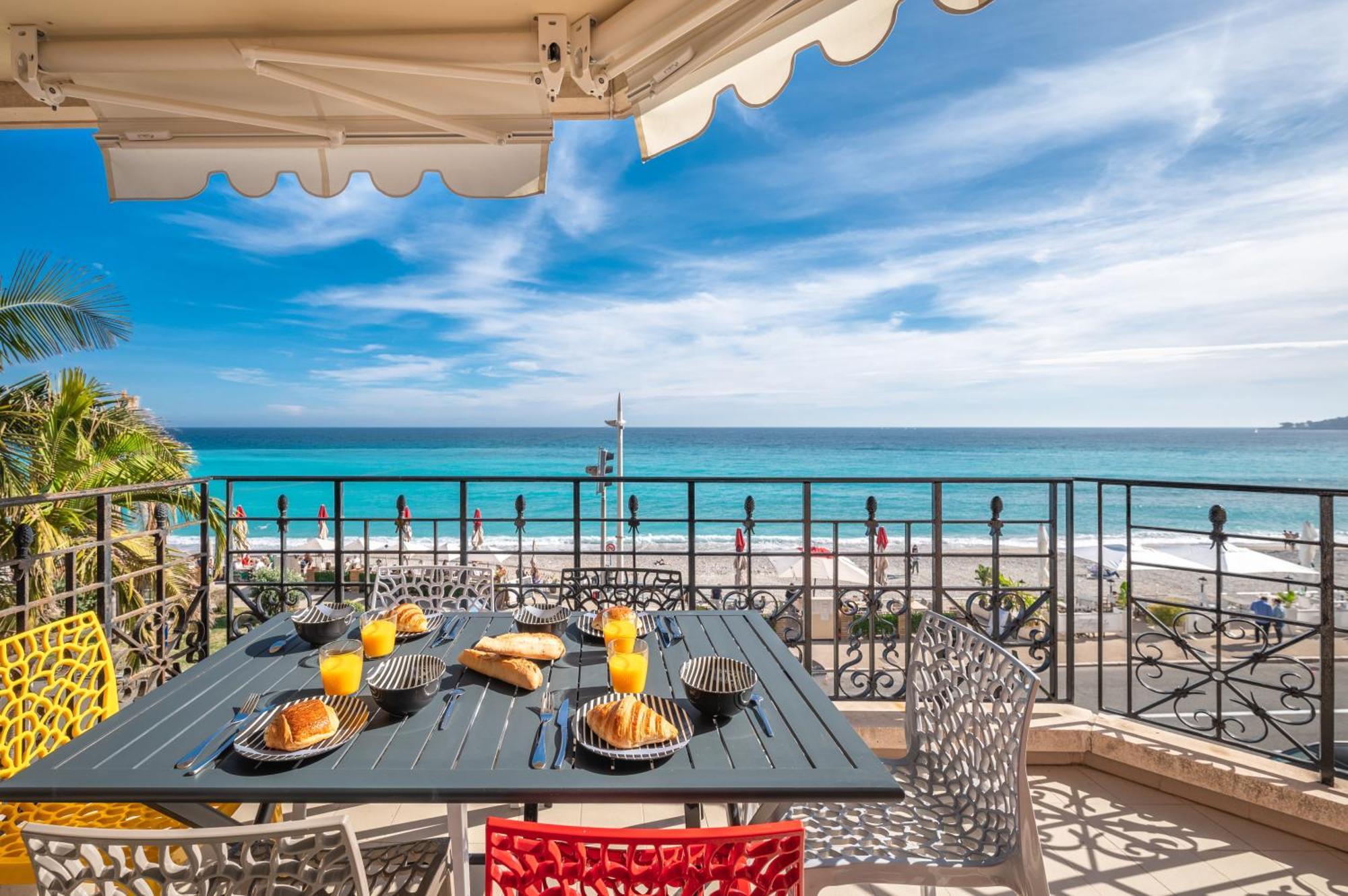 Le Coq Bleu D'Azur - Piscine - Parking! Apartment Ментона Екстериор снимка